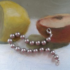 Klasiska platīnkrāsa pērļu rokassprādze